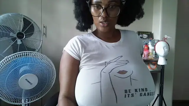 Snapshot of Charlie-Crawford chatting on March 1, 2026, 8:36 am Charlie-Crawford online show from March 1, 2026, 8:36 am