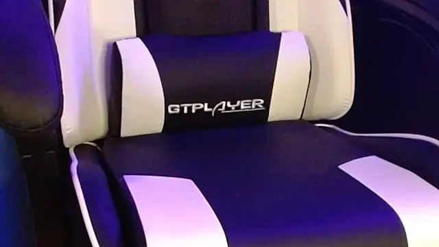 CrossyAayesha online show from October 26, 2025, 3:45 pm