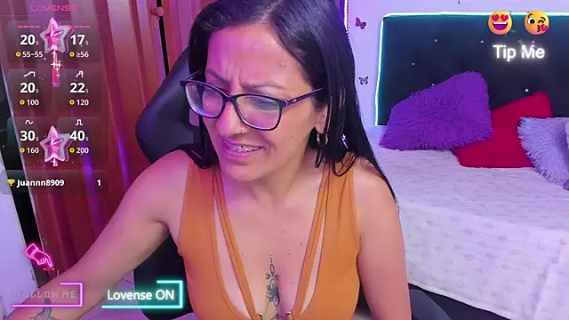 alma blue online show from September 9, 2025, 10:41 pm