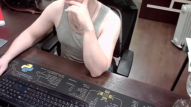 alex89north online show from April 1, 2026, 7:53 am