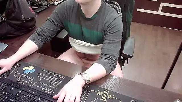 Snapshot of alex89north chatting on March 2, 2026, 9:38 am alex89north online show from March 2, 2026, 9:38 am