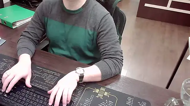 Snapshot of alex89north chatting on March 4, 2026, 10:01 am alex89north online show from March 4, 2026, 10:01 am