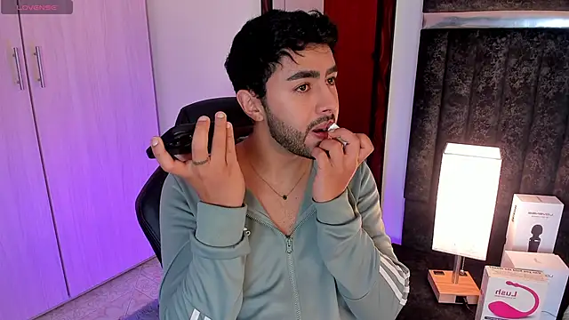 ItsMeEros online show from February 23, 2025, 9:16 pm