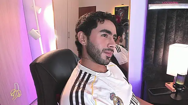 ItsMeEros online show from March 12, 2026, 10:03 pm