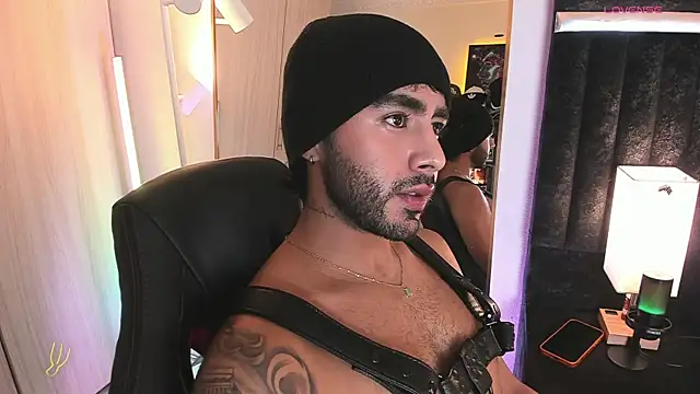 ItsMeEros online show from June 3, 2026, 11:09 pm