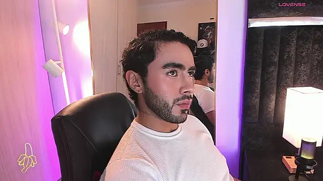 ItsMeEros online show from March 11, 2026, 11:10 pm