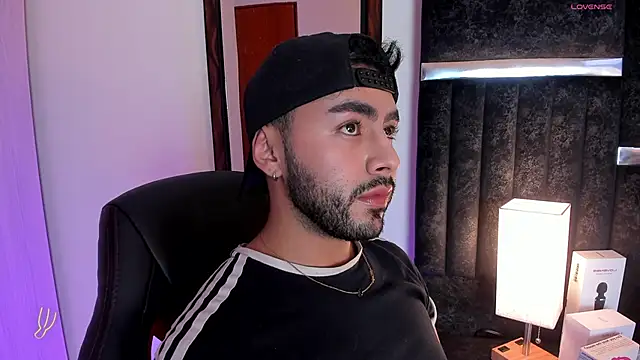 ItsMeEros online show from March 9, 2025, 2:07 am