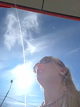 pinkstar  online show from September 12, 2025, 4:45 am