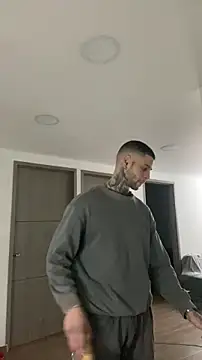  jamesleandros1 online show from February 20, 2026, 12:40 am