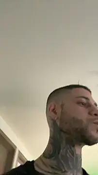  jamesleandros1 online show from March 27, 2026, 4:08 pm