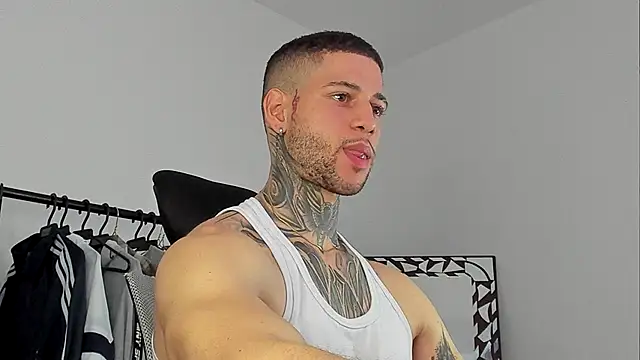  jamesleandros1 online show from October 17, 2025, 6:10 pm