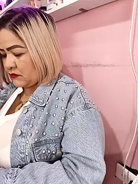 Dalessa Bigtits online show from March 28, 2026, 8:32 pm