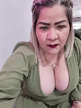 Snapshot of Dalessa_Bigtits chatting on May 23, 2026, 9:25 pm Dalessa Bigtits online show from May 23, 2026, 9:25 pm