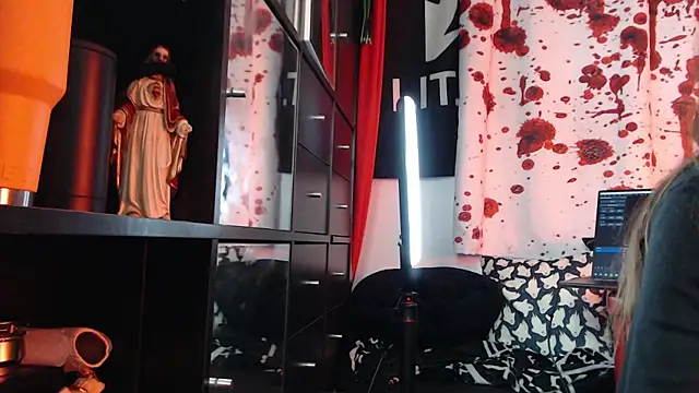 Silentmary online show from September 26, 2025, 6:48 pm