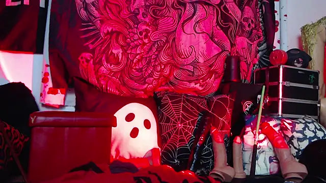 Silentmary online show from April 12, 2026, 2:48 am