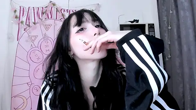 Holy420lolii online show from May 24, 2026, 2:50 pm