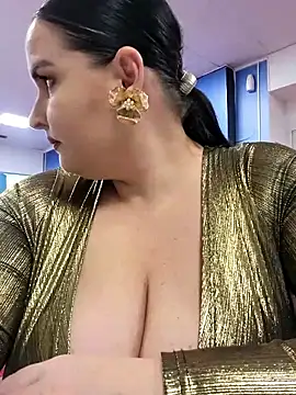 GeorgiaLerox online show from October 13, 2025, 11:45 am