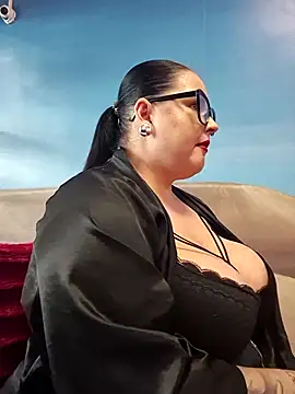 GeorgiaLerox online show from April 17, 2026, 1:03 pm