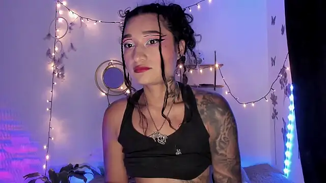 Eva Lee  online show from March 6, 2025, 7:36 am