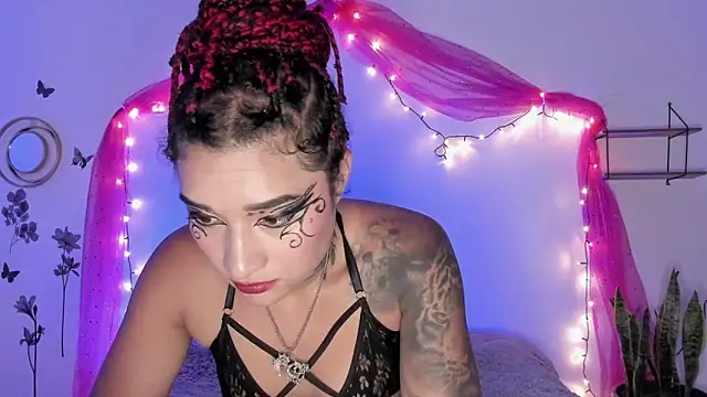 Eva Lee  online show from February 8, 2025, 6:54 am