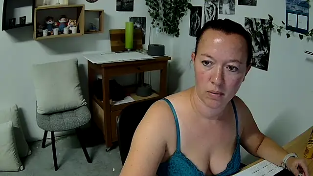 AnyaKreyxh online show from October 26, 2025, 12:27 pm