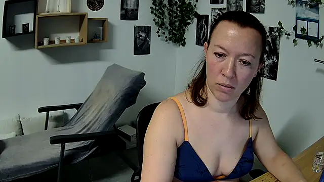 AnyaKreyxh online show from February 15, 2025, 6:55 pm