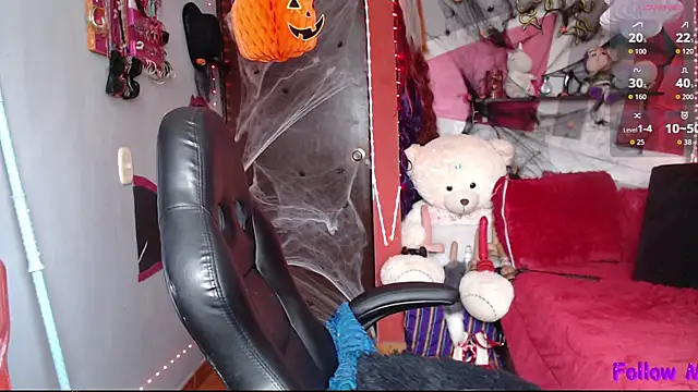 nathalie zanettii online show from October 19, 2025, 8:33 pm