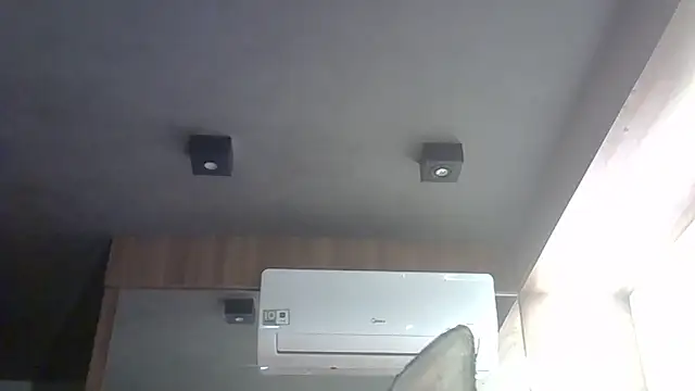 Skinny-Kitten online show from January 8, 2026, 5:46 am