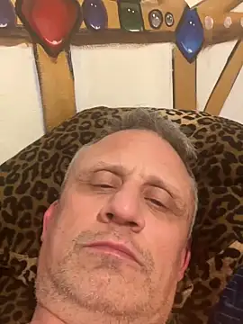 prekumstud online show from February 3, 2025, 9:30 am