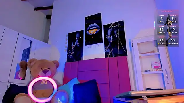 alexia corleoni online show from March 10, 2025, 4:28 am