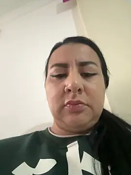 Snapshot of Abril_Luv chatting on May 16, 2026, 11:42 am Abril Luv online show from May 16, 2026, 11:42 am