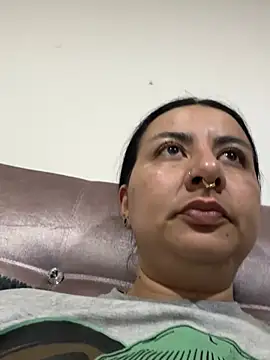 Abril Luv online show from March 24, 2026, 1:05 am