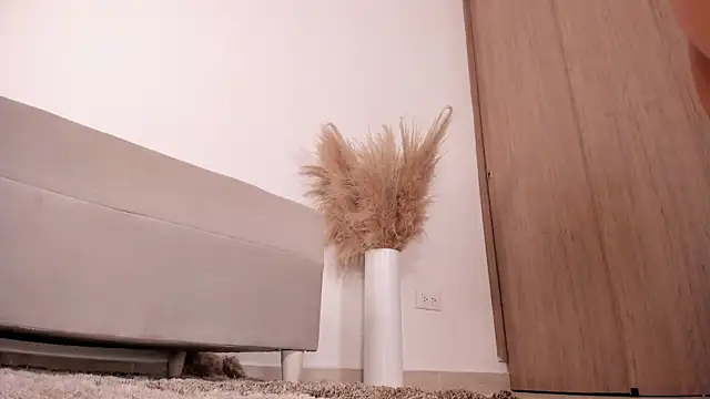 Snapshot of wandathompson_ chatting on February 27, 2025, 2:10 pm wandathompson online show from February 27, 2025, 2:10 pm