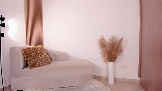 Snapshot of wandathompson_ chatting on February 28, 2025, 2:20 pm wandathompson online show from February 28, 2025, 2:20 pm