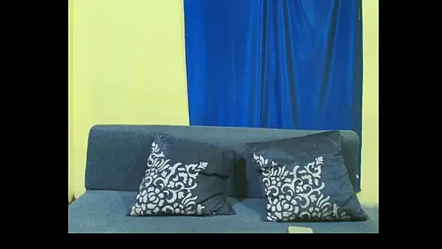 Snapshot of Cute_boy2000 chatting on November 25, 2025, 12:33 am Cute boy2000 online show from November 25, 2025, 12:33 am