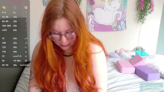 FluffyRainbowKity online show from April 3, 2026, 8:32 am