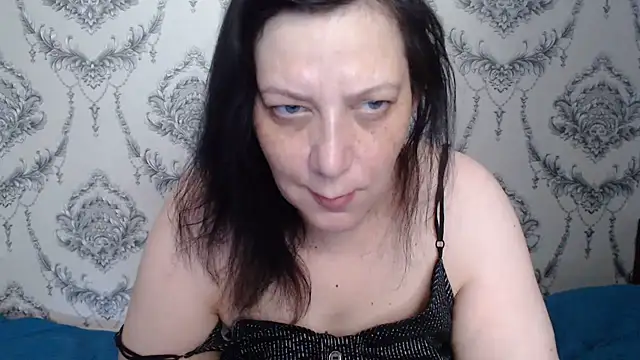 Snapshot of Mirabelle_Sweet chatting on July 17, 2026, 6:43 am Mirabelle Sweet online show from July 17, 2026, 6:43 am