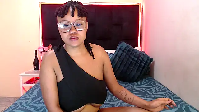 Snapshot of CancerGodessX chatting on October 9, 2025, 6:41 pm CancerGodessX online show from October 9, 2025, 6:41 pm