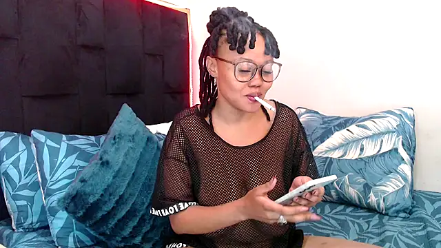 Snapshot of CancerGodessX chatting on October 10, 2025, 7:53 am CancerGodessX online show from October 10, 2025, 7:53 am