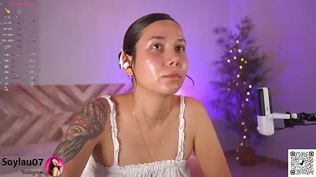 Snapshot of imjess01 chatting on May 26, 2026, 2:37 pm imjess01 online show from May 26, 2026, 2:37 pm