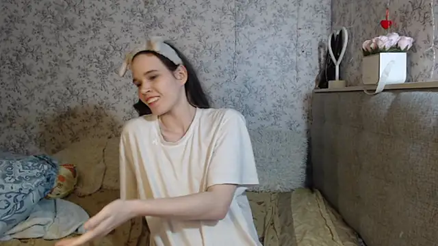 Nicole-Petite online show from January 26, 2025, 4:20 am