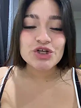 LuceroRm online show from October 21, 2025, 4:01 am