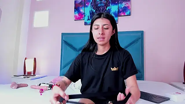 EmmaWilliamss online show from February 12, 2025, 3:49 pm