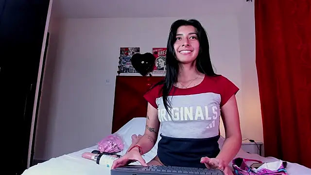 EmmaWilliamss online show from February 20, 2025, 5:09 pm