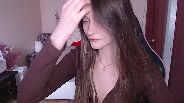 jeann elsaa online show from March 16, 2026, 4:53 am