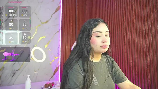 haylie  online show from March 21, 2025, 8:50 am