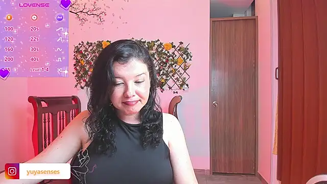 yuya ss online show from November 9, 2025, 3:38 pm