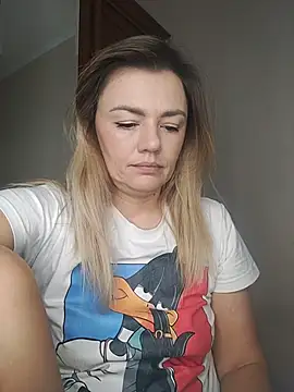 KrissSexi online show from November 25, 2025, 4:46 am