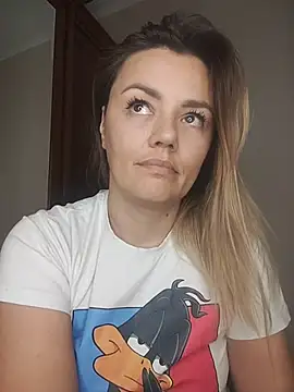 KrissSexi online show from November 5, 2025, 6:33 pm