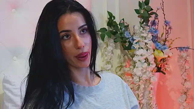 AmeliaJune online show from April 9, 2026, 12:23 am